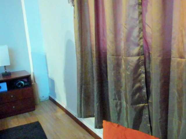 Saramiranda live cam on BongaCams