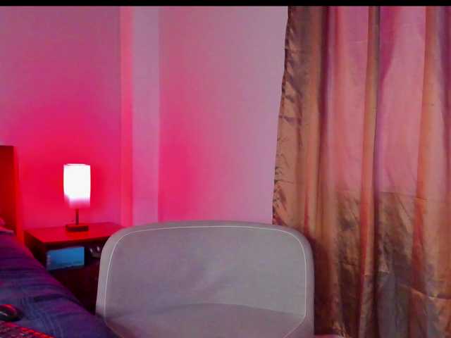 Saramiranda live cam on BongaCams