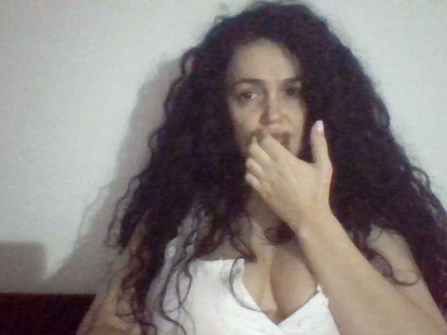 JadeLure live cam on BongaCams