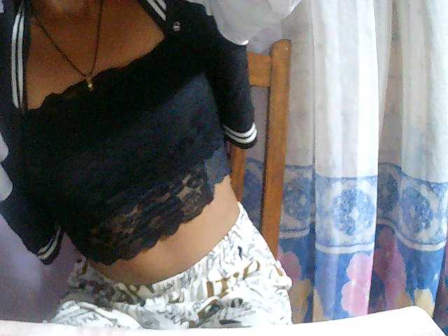 Cathalia3105 live cam on BongaCams