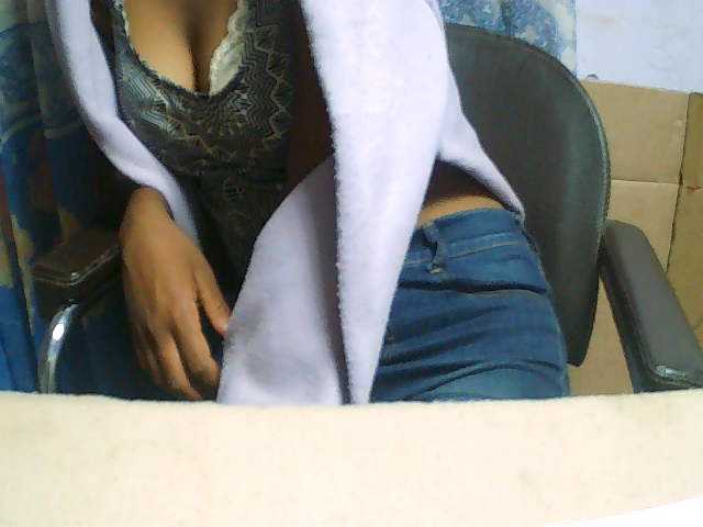 Cathalia3105 live cam on BongaCams