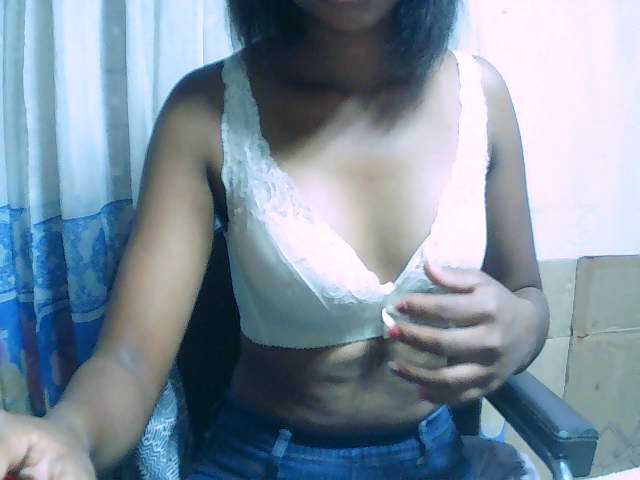 Cathalia3105 live cam on BongaCams