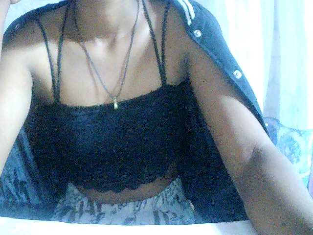 Cathalia3105 live cam on BongaCams