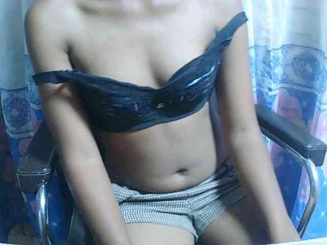 Cathalia3105 webcam