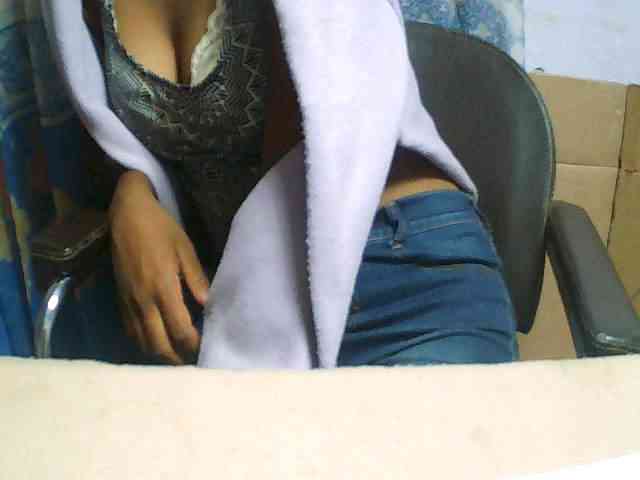 Cathalia3105 webcam