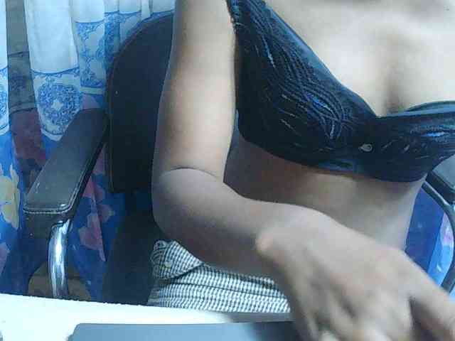 Cathalia3105 webcam
