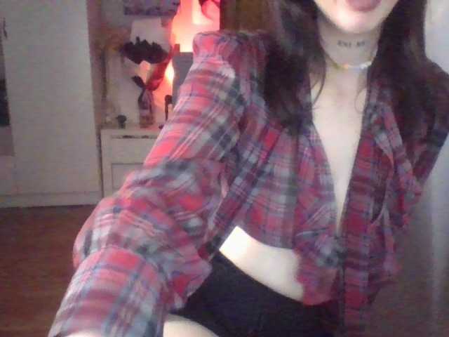 uwu-Monica live cam on BongaCams