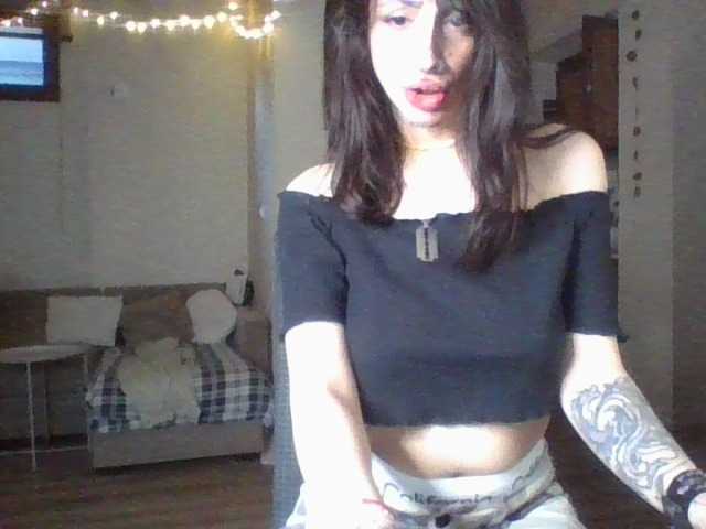 uwu-Monica live cam on BongaCams