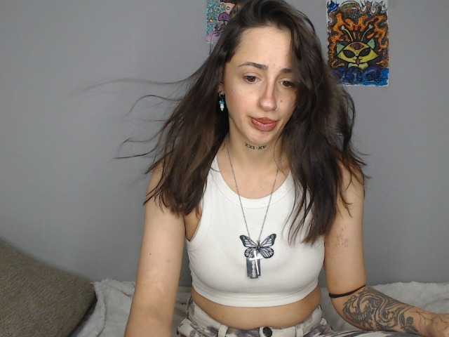 uwu-Monica live webcam show