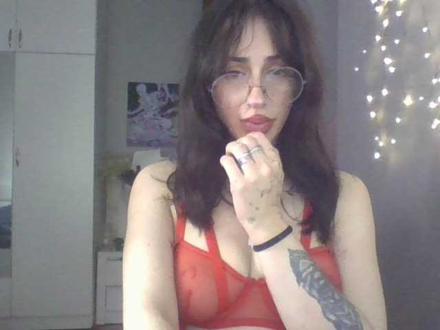 uwu-Monica live cam on BongaCams