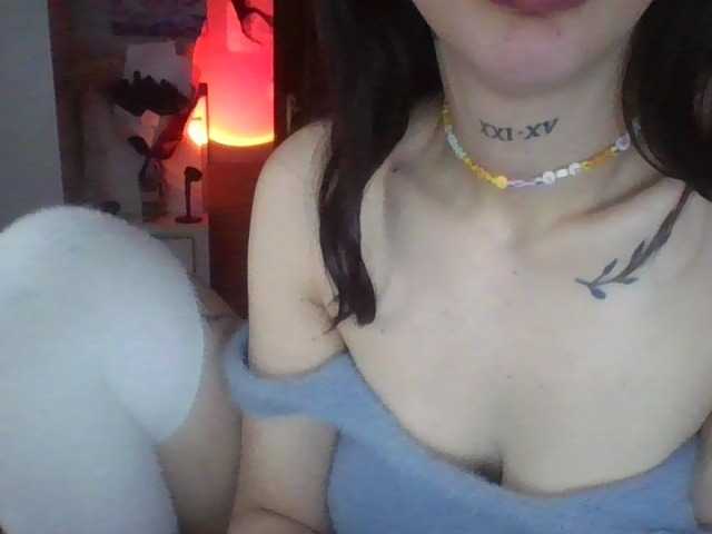 uwu-Monica live cam on BongaCams