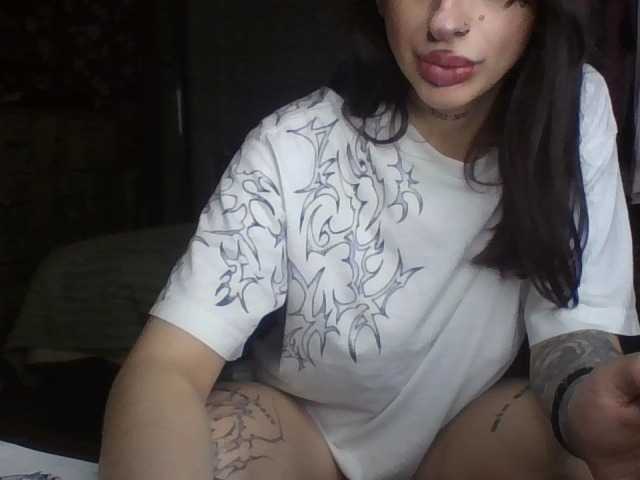 uwu-Monica live cam on BongaCams