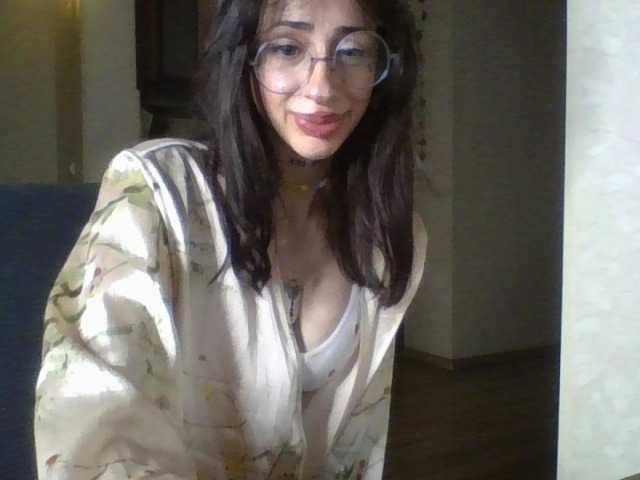 uwu-Monica live cam on BongaCams