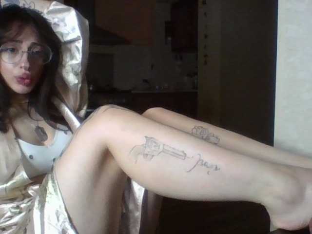 uwu-Monica live cam on BongaCams