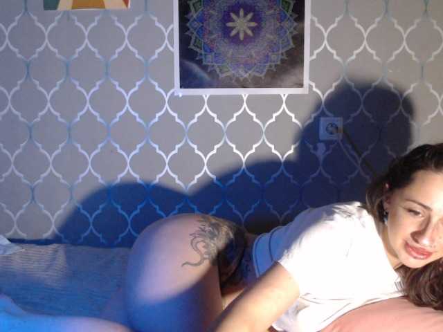 uwu-Monica live cam on BongaCams
