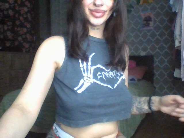 uwu-Monica live cam on BongaCams