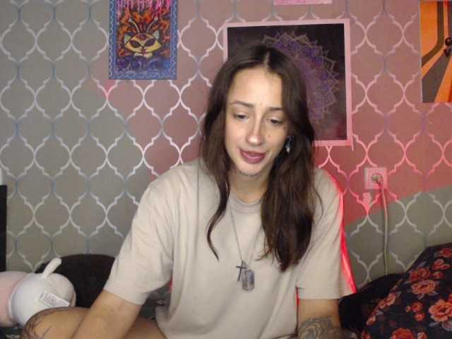 uwu-Monica live cam on BongaCams