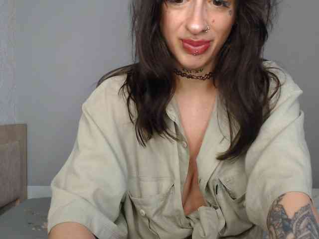uwu-Monica webcam