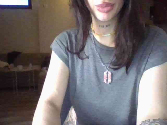 uwu-Monica webcam