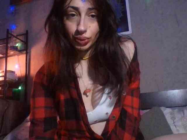 uwu-Monica webcam