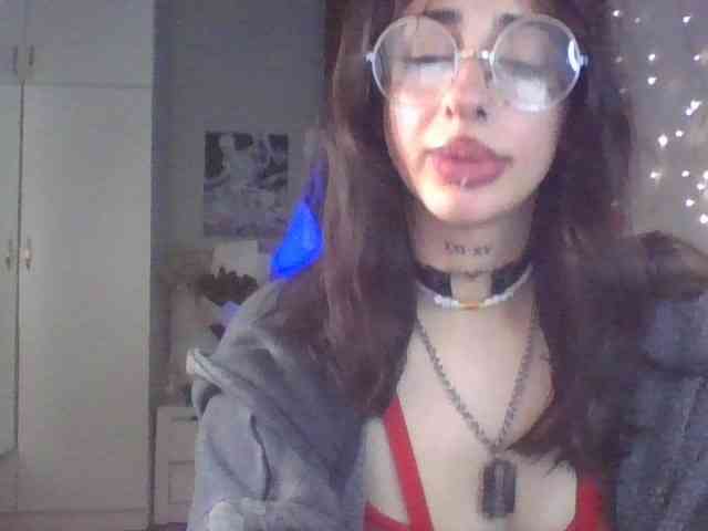 uwu-Monica webcam