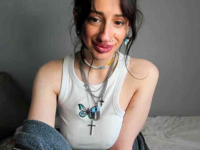uwu-Monica webcam