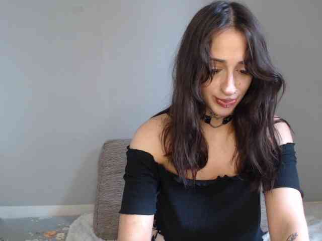 uwu-Monica webcam