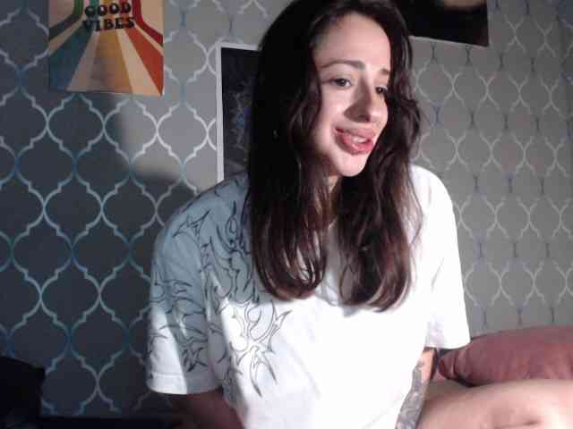 uwu-Monica webcam