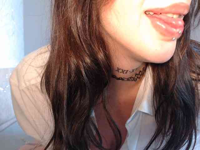 uwu-Monica webcam