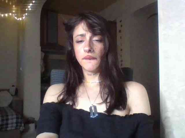uwu-Monica webcam