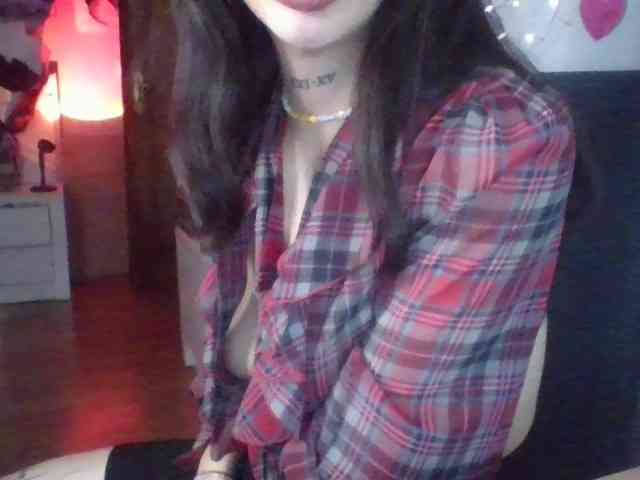 uwu-Monica webcam