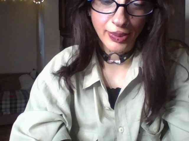 uwu-Monica webcam