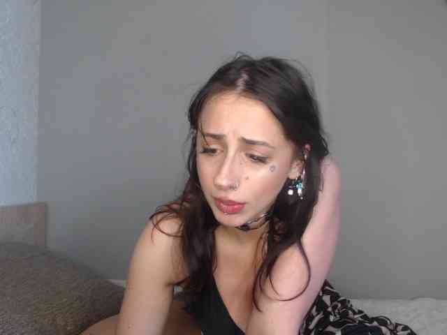 uwu-Monica webcam