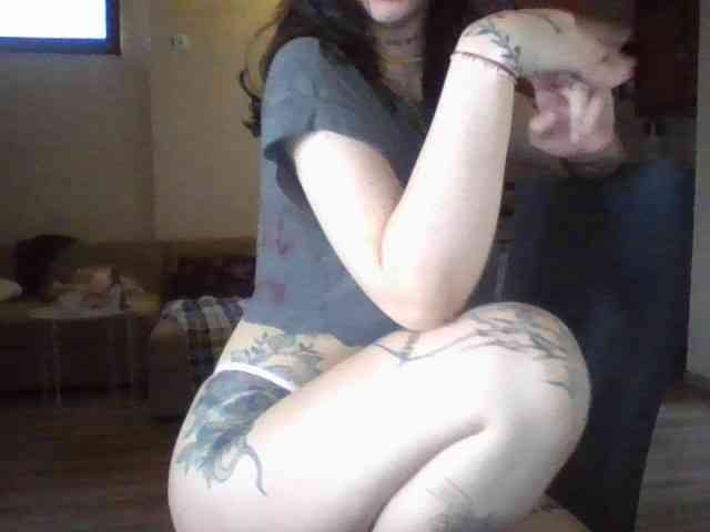 uwu-Monica webcam