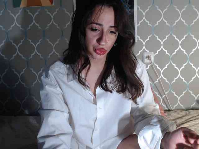 uwu-Monica webcam