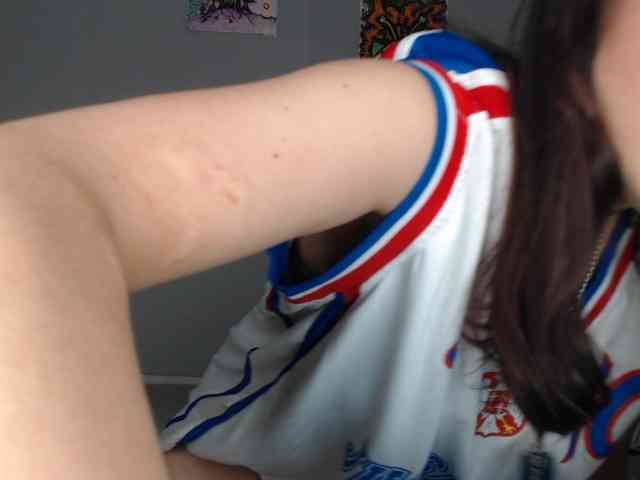 uwu-Monica webcam