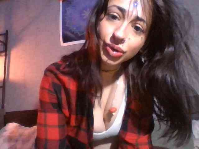 uwu-Monica webcam