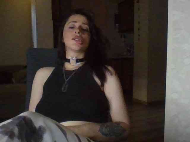 uwu-Monica webcam