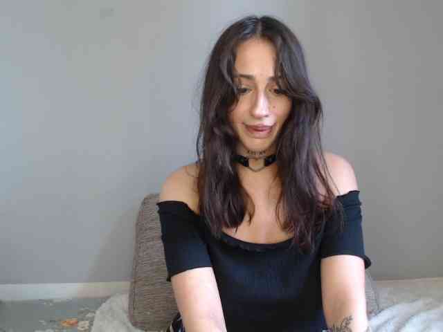 uwu-Monica webcam
