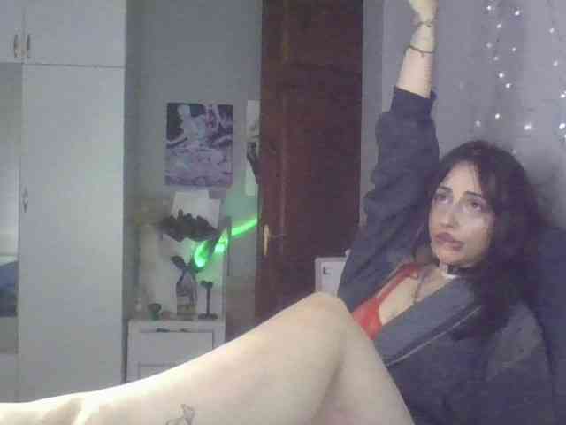 uwu-Monica webcam