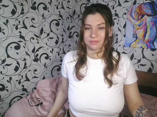 YourEmilie's BongaCams show and profile