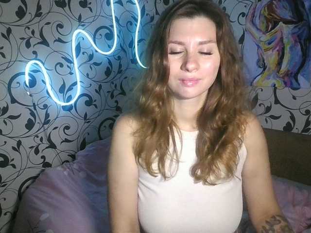 YourEmilie live webcam show