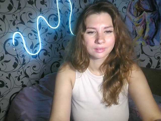YourEmilie live webcam show