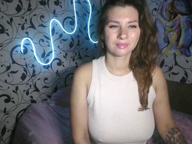 YourEmilie live webcam show