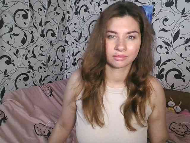 YourEmilie webcam