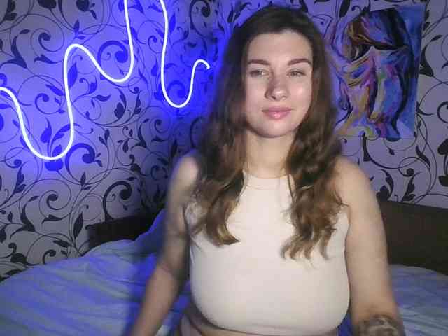 YourEmilie webcam