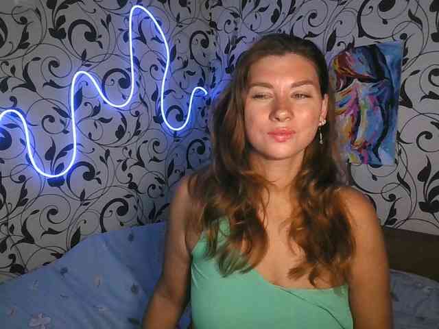 YourEmilie webcam