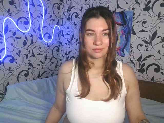 YourEmilie webcam