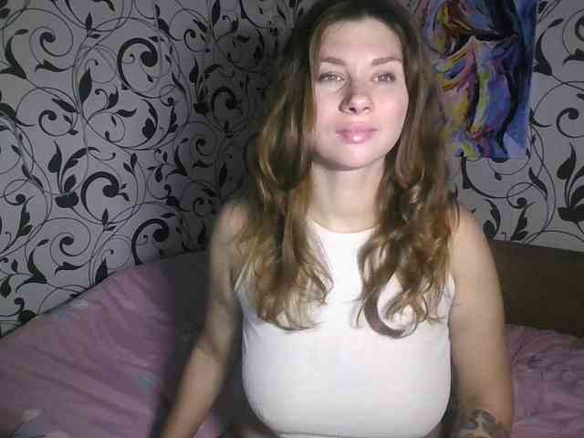 YourEmilie webcam