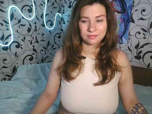 YourEmilie webcam